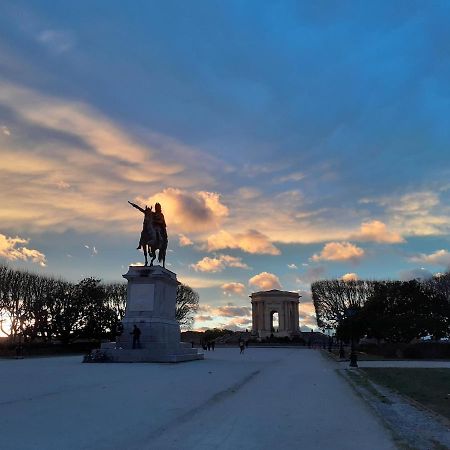 Un Oasis Au Coeur De La Vieille Ville, Classe 4 Etoiles Montpellier Dış mekan fotoğraf